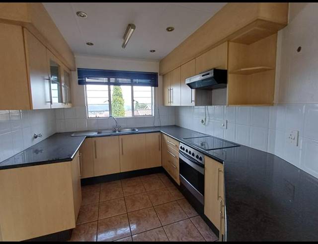 2 BEDROOM TOWNHOUSE FOR SALE IN RIDGEWAY
